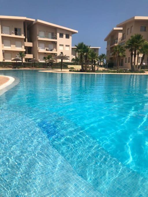 Avec Piscine Kenz Mehdia